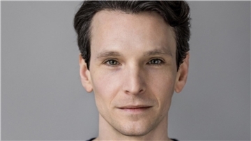 Schauspieler, Musiker und Schriftsteller: Sabin Tambrea
