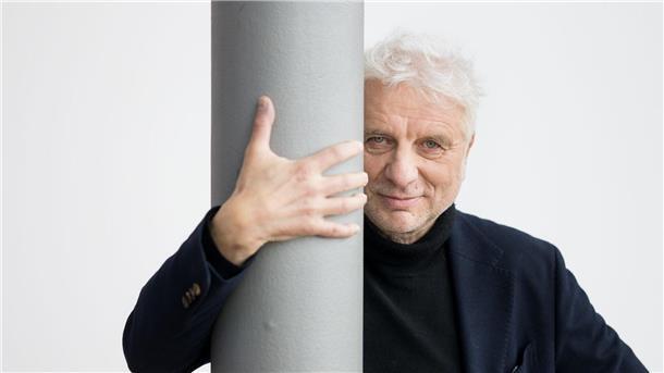 Wachtveitl war schon als Kind im Fasching Kommissar Schauspieler Udo Wachtveitl mochte schon als Kind Krimiserien.