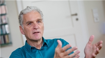 Schauspieler Walter Sittler im Gespräch mit der dpa.