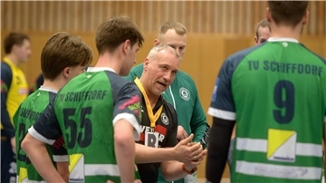 Schiffdorfs Trainer Michael Bollhöfer hofft nach dem Erfolg in Cloppenburg auf den nächsten Sieg seiner Handballer.