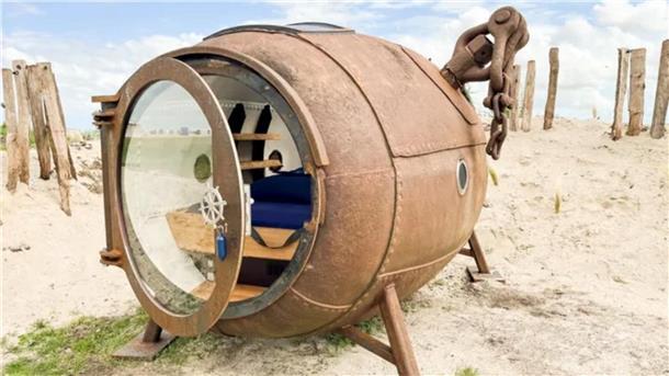 Schlafen in einer Boje - ist das auch was für Butjadingen? Schlafboje am Strand in Ostfriesland