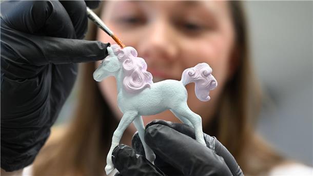 Spielwarenhersteller Schleich verlegt Hauptsitz Schleich verlegt nach fast 90 Jahren seinen Hauptsitz nach München.
