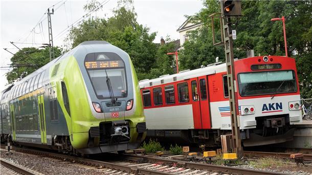 Stockende Verkehrswende: Länder prüfen Kürzungen im ÖPNV Schleswig-Holstein reduziert ab Dezember das Angebot auf der Schiene in den Randzeiten. (Archivbild)