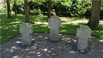 Drei Steinkreuze in Burhave