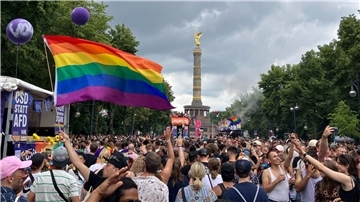 Schlusspunkt des Demo-Umzugs war die Siegessäule.