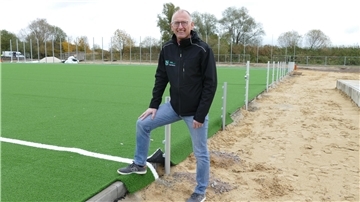 Schon während der Bauarbeiten ist Bürgermeister Detlef Wellbrock guten Mutes gewesen, dass der neue Platz gut ankommt. Inzwischen ist täglich Betrieb auf der Fläche.  