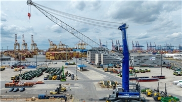 Schreiben Sie ein Stück Hafengeschichte mit: Die BLG und die NORDSEE-ZEITUNG suchen einen Namen für den neuen Hafenmobilkran der BLG am Autoterminal Bremerhaven.