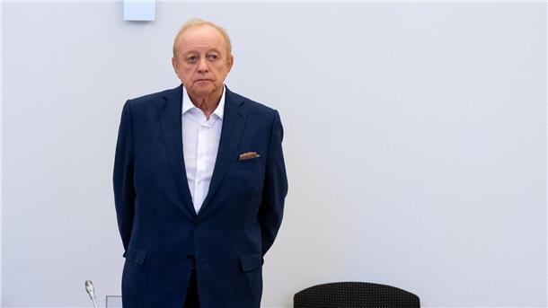 Schuhbeck war im Oktober 2022 vor dem Landgericht München I wegen Steuerhinterziehung in Millionenhöhe zu drei Jahren und zwei Monaten Haft verurteilt worden.