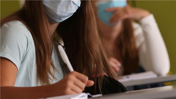 Schulschließungen waren für viele Kinder auch in psychischer Hinsicht folgenreich (Symbolbild) 