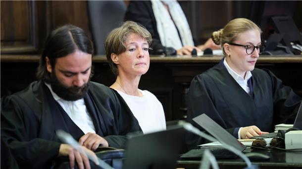 Vater im Block-Prozess: Kinder haben nach Entführung Ängste Schweigend hörte sich Christina Block die Vorwürfe ihres Ex-Manns an.