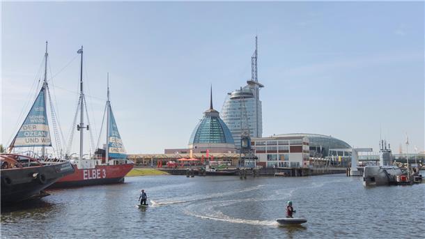 Schwimmen im Alten Hafen: Bis zur regelhaften Erlaubnis sind noch einige Fragen zu klären.