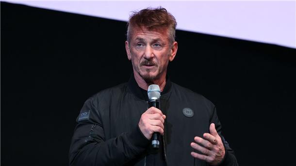 „Superpower“: Sean Penn porträtiert Wolodymyr Selenskyj Sean Penn sieht sich nach eigenem Bekunden als eine Art Botschafter der Ukraine.
