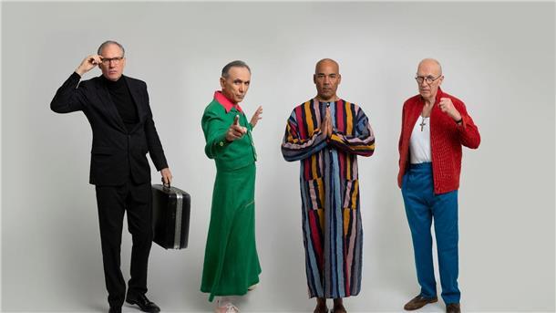 Kevin Rowland von Dexys singt sich frei Sean Read (l-r), Kevin Rowland, Mike Timothy und Jim Paterson von der britischen Band Dexys.