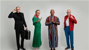 Sean Read (l-r), Kevin Rowland, Mike Timothy und Jim Paterson von der britischen Band Dexys.