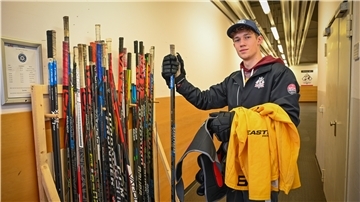 Sebastian Linke spielt beim REV Bremerhaven in der U20-Mannschaft Eishockey.
