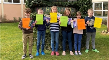 Sechs Kinder werden die Oste-Grundschule Heeslingen beim Kreisentscheid vertreten. Sie haben beim Vorlesen auf Platt besonders überzeugt.