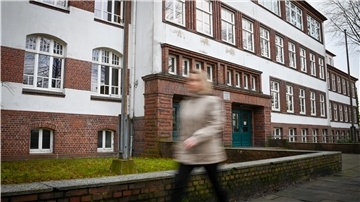 Seestadt Immobilien saniert die Schulen, so auch Dach und Fassade der Fritz-Husmann-Schule.