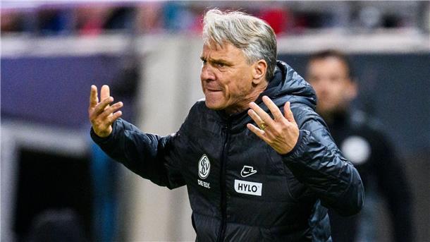 Relegations-Spektakel: „El Dorfico“ wird zum Nervenkrimi Sein Team verspielte eine 2:0-Führung: Elversbergs Coach Horst Steffen.