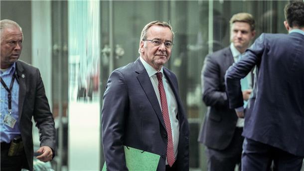 Sein Vorschlag ist ein erster Schritt hin zur möglichen Wiedereinführung einer neuen Wehrpflicht: Boris Pistorius.