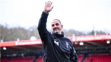 Seit 17 Jahren ist Frank Schmidt der Trainer des 1. FC Heidenheim. Der Club von der Ostalb steht vor einer herausfordernden zweiten Bundesliga-Saison. 