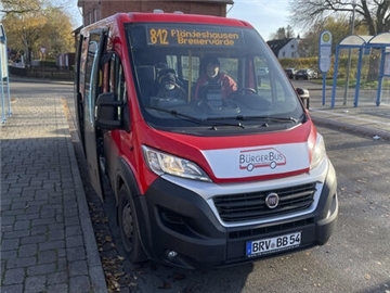 Seit 2019 rollt der Bürgerbus über die Straßen Bremervördes. Kürzlich haben sich die Mitglieder des örtlichen Bürgerbus-Vereins zur Mitgliederversammlung getroffen.