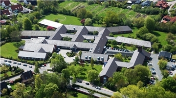 Das Otterndorfer Krankenhaus aus der Vogelperspektive.