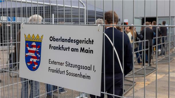 Laut Urteil: Ex-Polizist radikalisierte sich und verlor Job Seit dem 21. Mai verhandelt das OLG bereits in dem Prozess. (Archivbild)