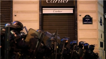 Seit dem Tod des 17-jährigen Nahel bei einer Verkehrskontrolle wurde Frankreich von schweren Krawallen und Protesten gegen Polizeigewalt erschüttert.