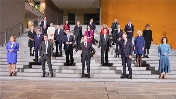 Seit einem Jahr regieren SPD, Grüne und FDP. Die Bilanz der Bundesregierung fällt auch angesichts vieler Krisen durchwachsen aus.