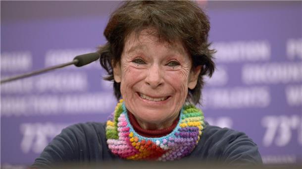 Ihr Vater war ihr Mentor: Geraldine Chaplin wird 80 „Seit ich 50 bin, sehe ich, dass der Tod auf mich wartet, hungrig“, sagte Chaplin im vergangenen Jahr dem Magazin „Interview“. Deshalb wache sie jeden Morgen auf und denke: „Oh, für den Moment bin ich immer noch hier!“ (Archivbild)