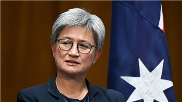 Seit mehr als 100 Tagen ist Krieg im Gazastreifen. Die australische Außenministerin Penny Wong hat nun eine dauerhafte Waffenruhe gefordert.