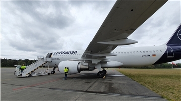 Seit Mitte März stehen vier Lufthansa-Maschinen vom Typ A320-200 in Nordholz. Auch ohne Flugbetrieb werden die Maschinen regelmäßig gewartet.