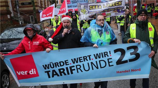 Streik im Einzelhandel - trotz neuem Verhandlungstermin Seit Monaten kommt es im Einzelhandel immer wieder zu Warnstreiks.
