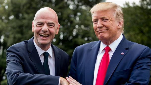 Anruf bei FIFA-Chef? Trump droht WM-Gastgeberstädten Selbst bei Trumps jüngstem Nahost-Gipfel in Ägypten war Infantino dabei. (Archivbild)
