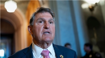Senator Joe Manchin will nun das Land bereisen.