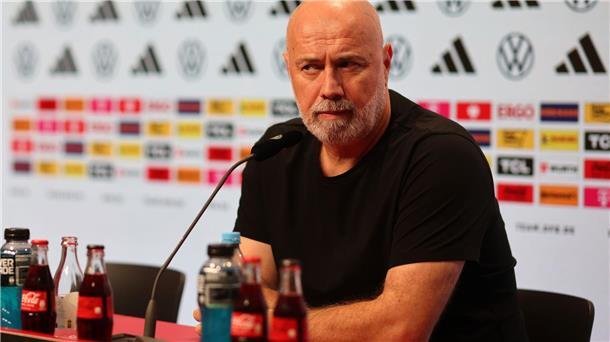 Barbarez schließt Rücktritt aus: niemals dumme Sachen Sergej Barbarez war nach dem 0:7 gegen Deutschland enttäuscht, aber auch angriffslustig.