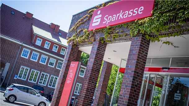 Service im Schalterraum wird es in vielen Wespa-Filialen nur noch zeitlich eingeschränkt geben. Die Filiale am Debstedter Weg wird es ab September sogar nur noch als Selbstbedienungs-Filiale geben.