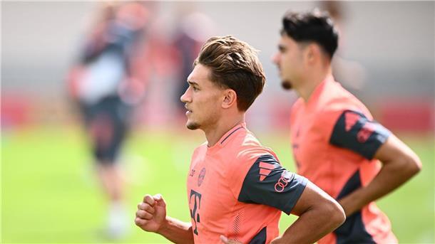 Nach Kritik an Talentförderung - Eberl bezieht Stellung Setzt sich Tom Bischof als junger Spieler durch?