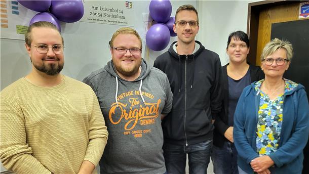 Sie bilden den neuen jungen Vorstand der Dorfgemeinschaft Blexen: Carsten Wandrey, Pascal Reimers, Lars Meyer, Sandra Grawunder und Gisela Hülsebusch.