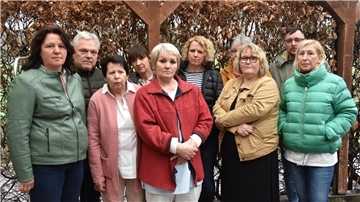 Das Foto zeigt Mitarbeiter des Pflegeheims. 