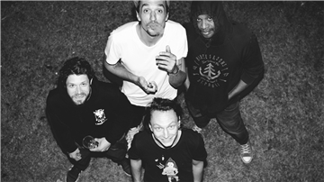 Sie selbst nennen sich Punkvagabunden. Am 11. Juli will die Band Liedfett das Publikum auf dem Tarmstedter Ausstellungsgelände beim Autokonzert „Rock den Auto“ zum Toben bringen.