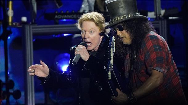 Sie werden Wacken rocken: Axl Rose (l) und Gitarrist Slash von der Band Guns N‘ Roses. (Archivbild)
