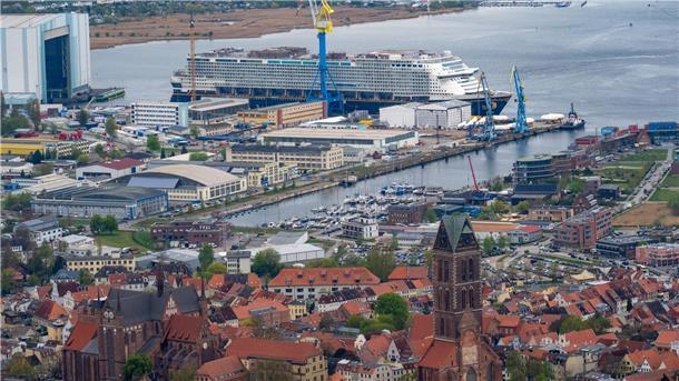 Kreuzfahrtschiff „Disney Adventure“ ist ausgedockt Sieben Jahre dauerte die Bauzeit der „Disney Adventure“.