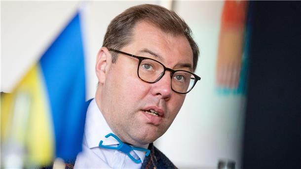Botschafter weist Verwicklung in Moskau-Anschlag zurück Sieht keinen Grund für Misstrauen gegenüber seinem Land: Oleksii Makeiev.