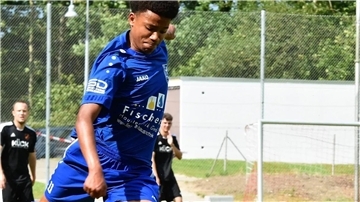 Simeon Julian Samuels hat den JFV Unterweser mit seinem Tor in der Nachspielzeit gegen den Rotenburger SV in die U19-Niedersachsenliga geschossen.