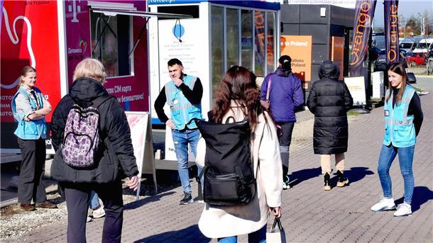 Freiwillige Helfer von Unicef in Medyka