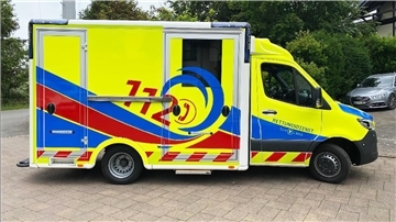 Rettungssanitäter in Uniform