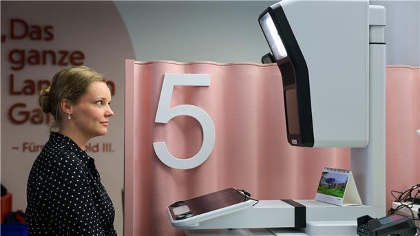 So sehen die neuen Foto-Terminals der Bundesdruckerei aus. (Archivbild)