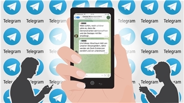 Solche Texte aus Telegram-Gruppen bereiten der Politik Sorge: Gegner der Corona-Regeln tauschen dort Gewaltfantasien aus, nennen die Polizei "Gestapo". Öffentlich, in Bremerhaven.
