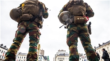 Soldaten während eines Anti-Terror-Einsatzes in Brüssel (Archivbild).